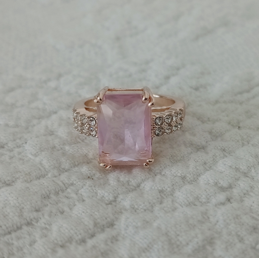 Radiant Cut Morganite Pink Simulated Gemstone Rose Gold Ring Princess Barbie 9 - Picture 4 of 7
